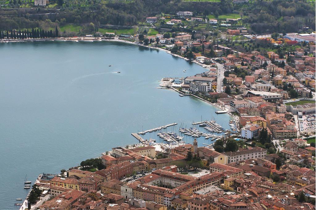 Antico Palazzo Signorile Leilighet Salò Eksteriør bilde